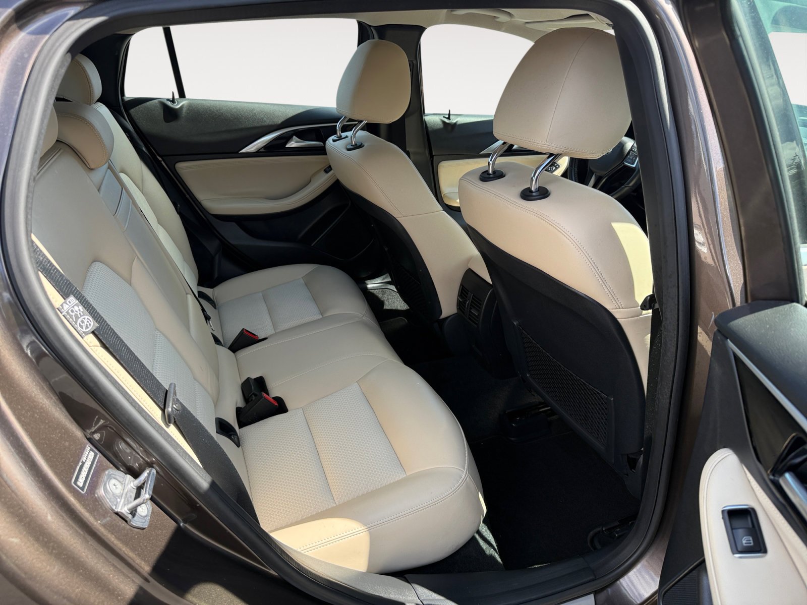 Used 2019 Chestnut INFINITI LUXE image 18
