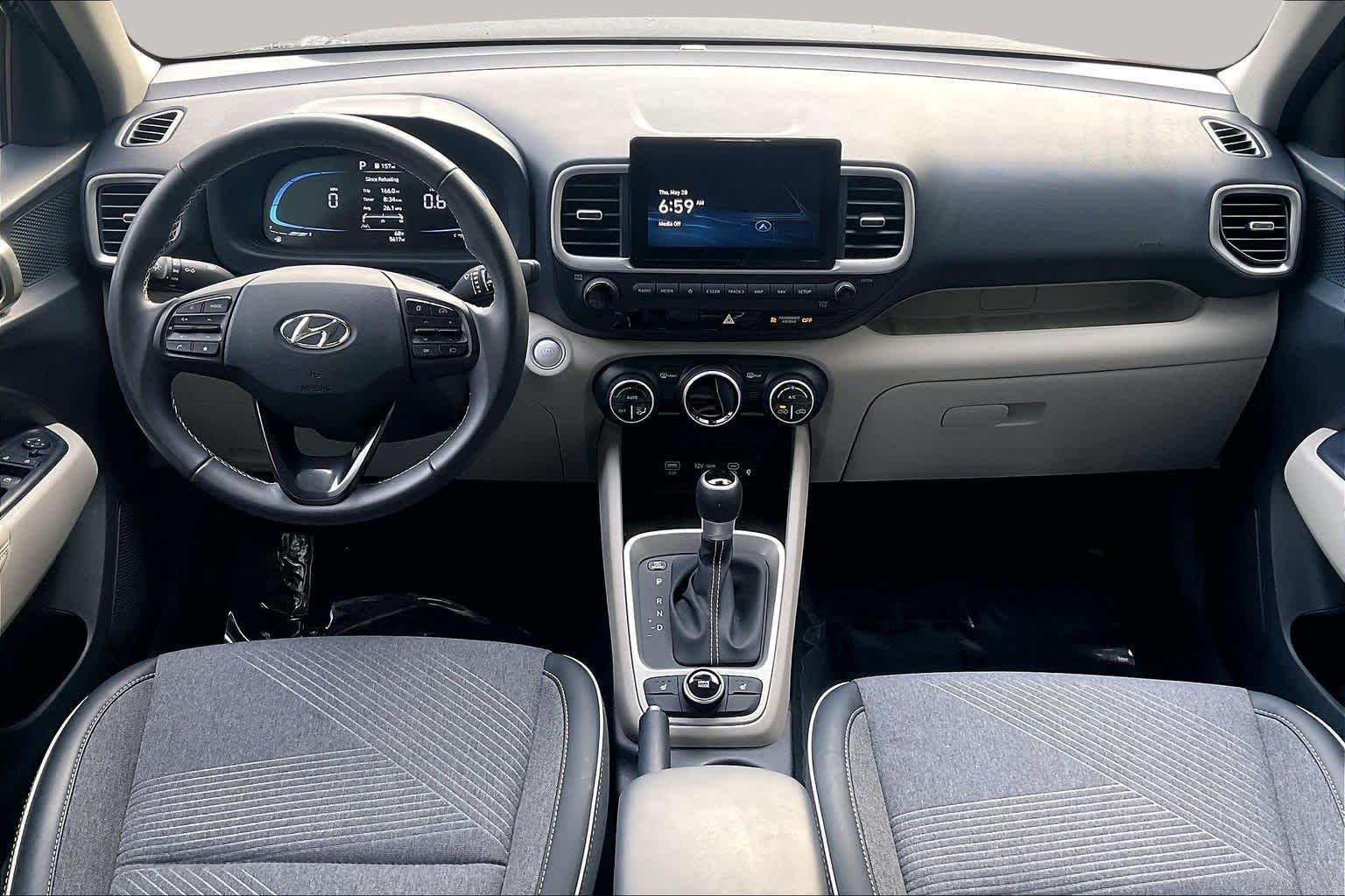 Used 2025 Denim w/White Roof Hyundai Limited image 16