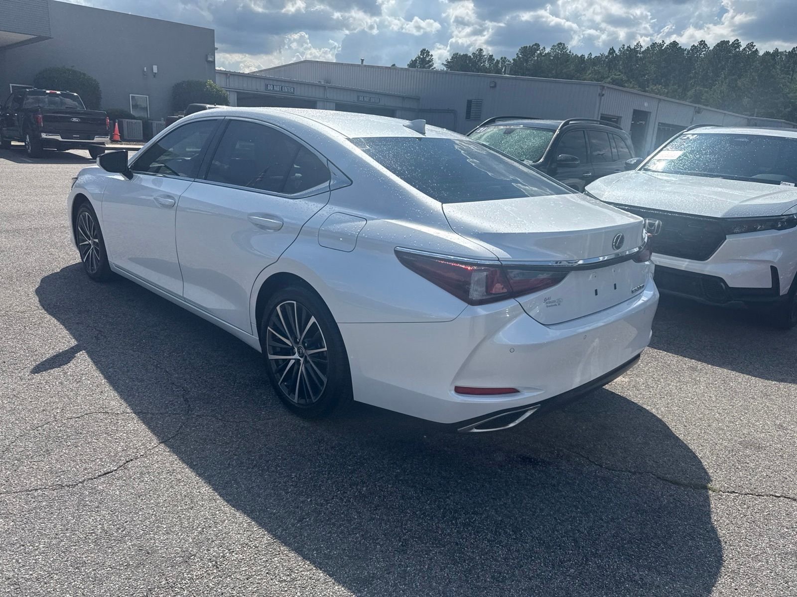 Used 2025 White Lexus 350 image 5
