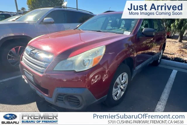 Used 2013  Subaru 2.5i image 1