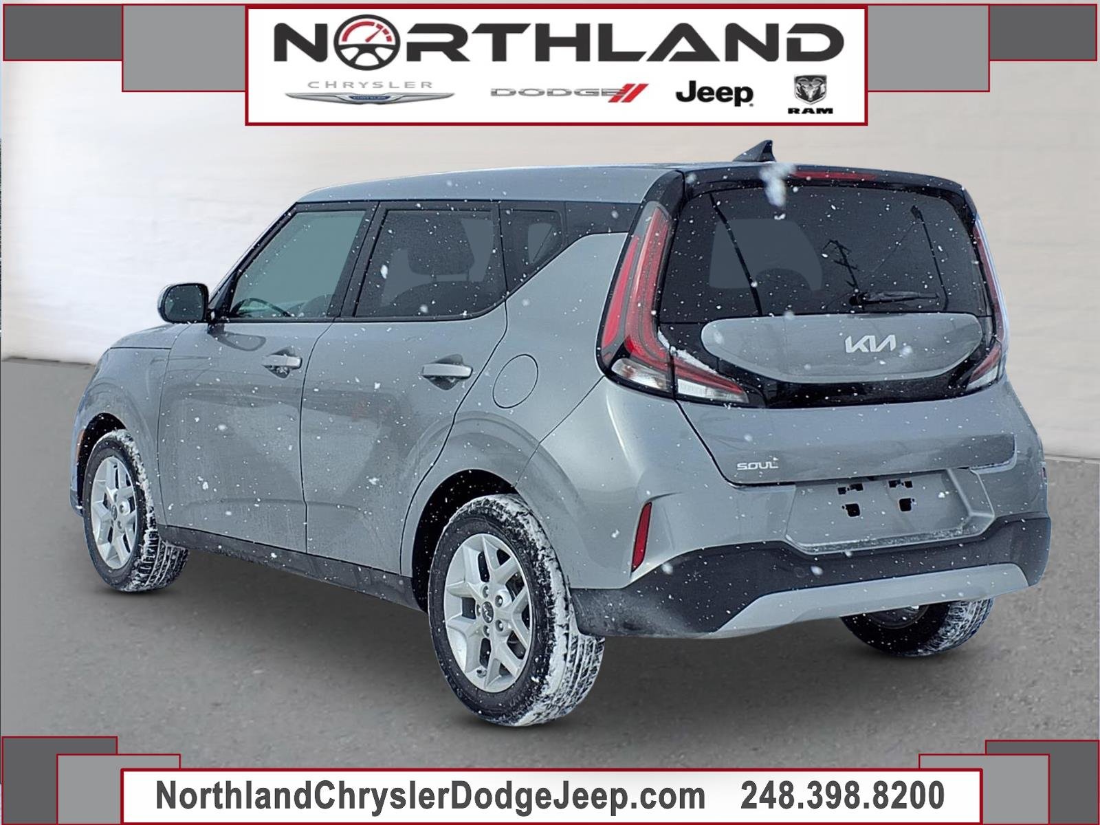 Used 2024 Kia Soul LX with VIN KNDJ23AU3R7898440 for sale in Oak Park, MI