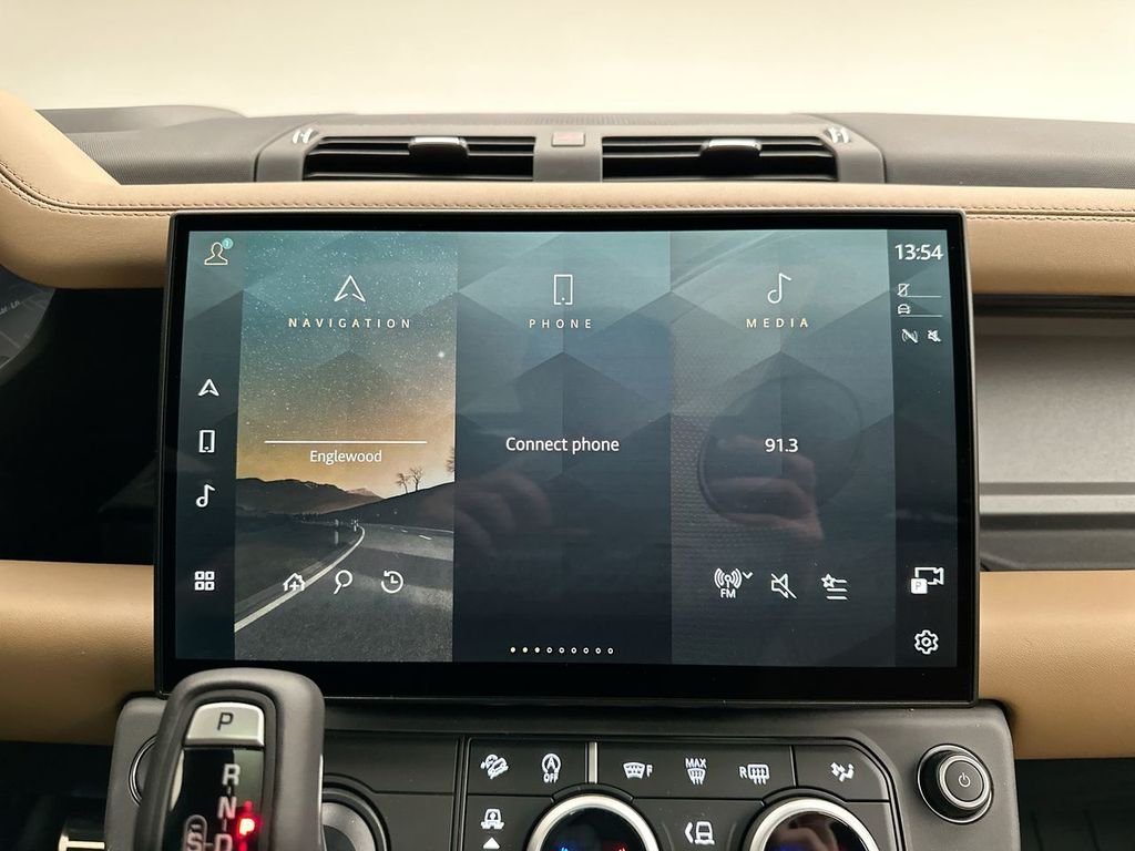 New 2026 Woolstone Green Metallic Land Rover X image 23