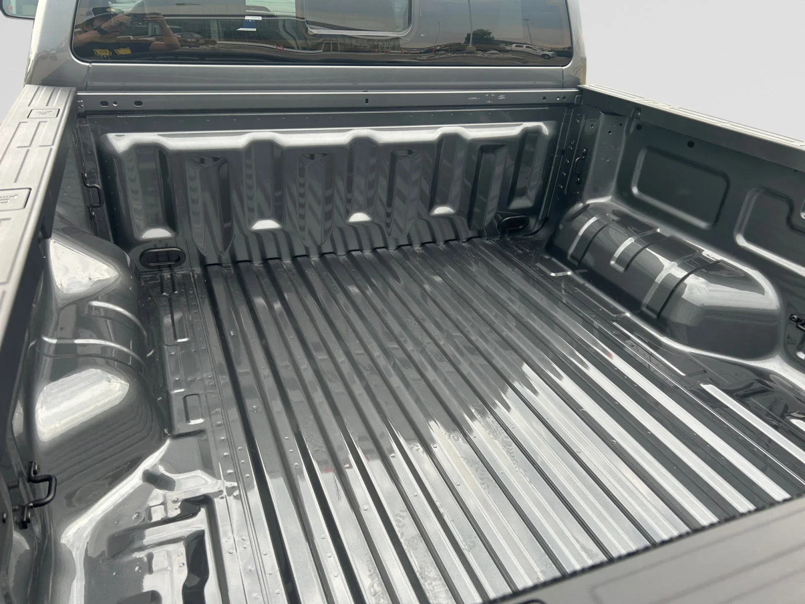 New 2026 Carbonized Grey Metallic Ford XLT image 9