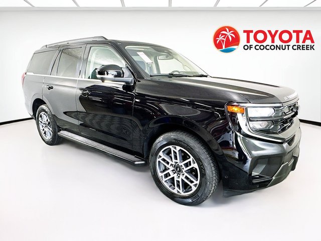 2025 Ford Expedition media 1