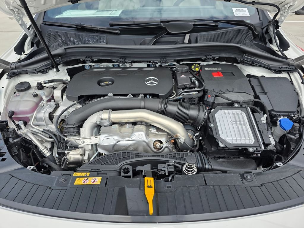 New 2026 Polar White Mercedes-Benz GLA 250 image 29