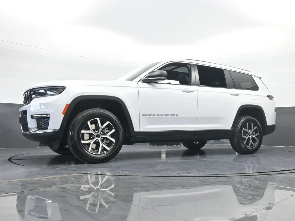 Used 2025 Bright White Clearcoat Jeep Limited image 53