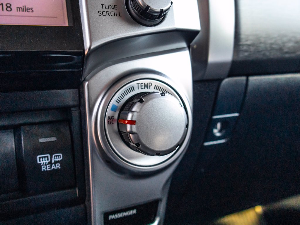 Certified Used 2024  Toyota SR5 image 33