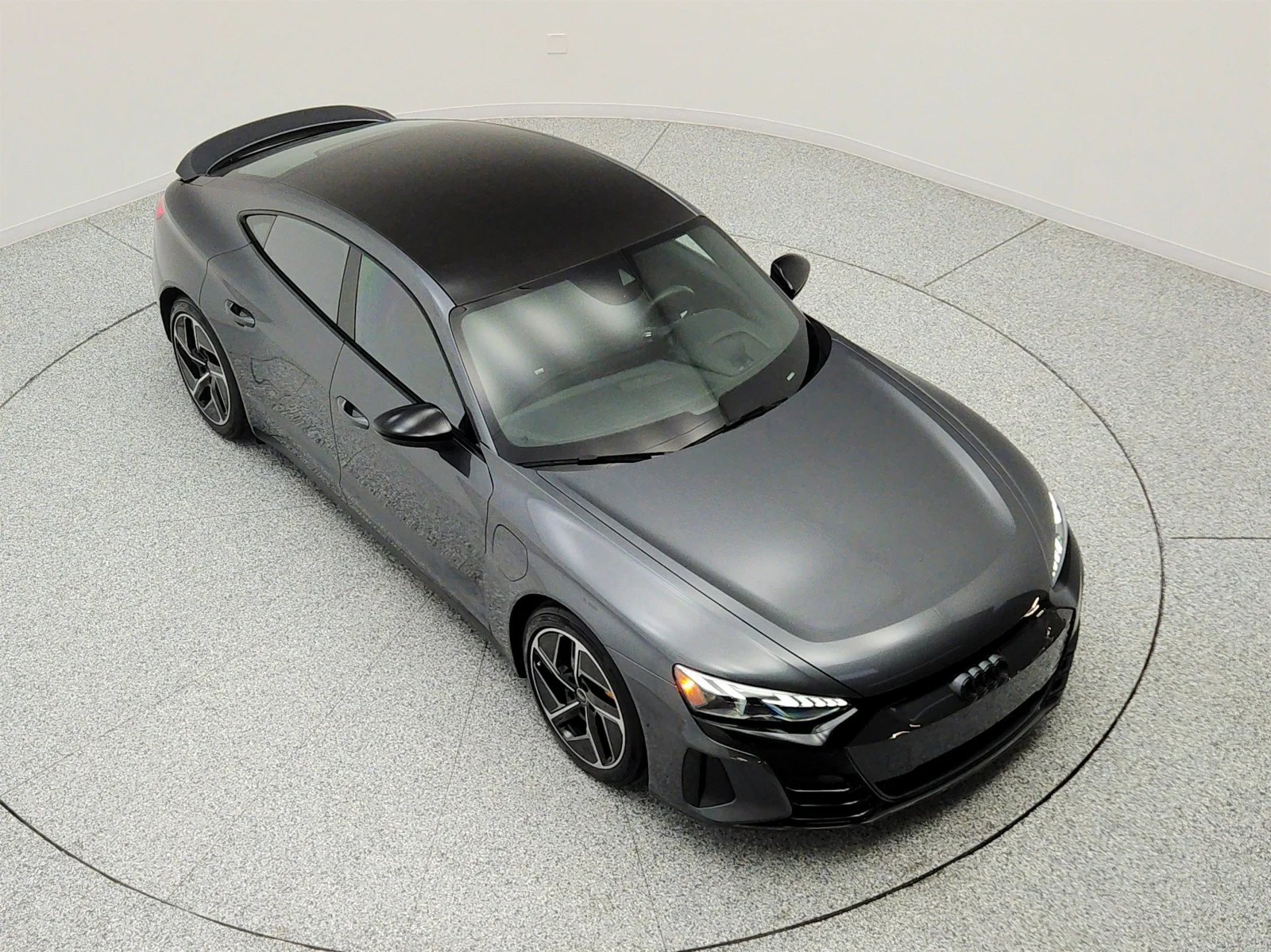 Used 2024 Daytona Gray Pearl Effect Audi quattro image 18