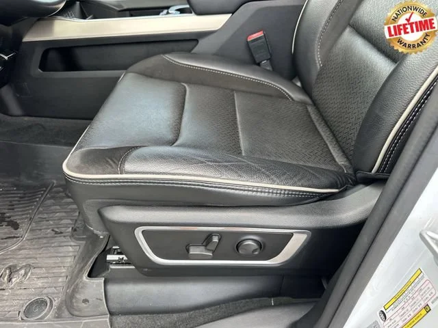 Used 2022 Off-white Ram Laramie Crew Cab 4x4 5