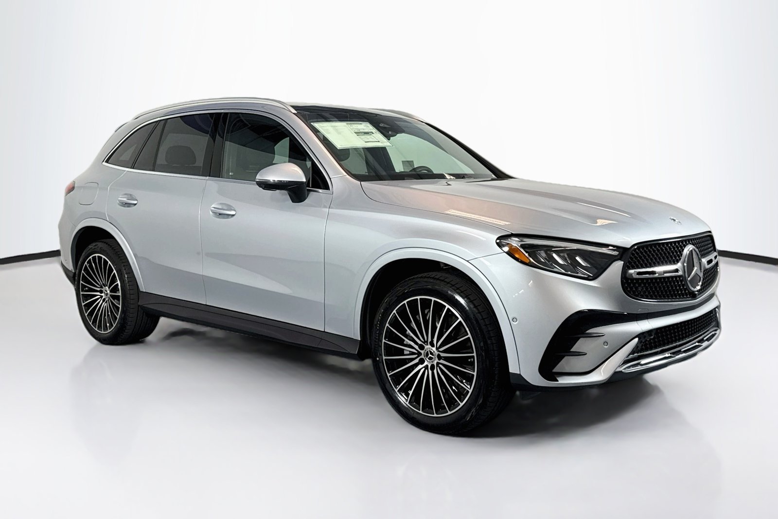 New 2026 Cirrus Silver Metallic Mercedes-Benz GLC 300 image 3