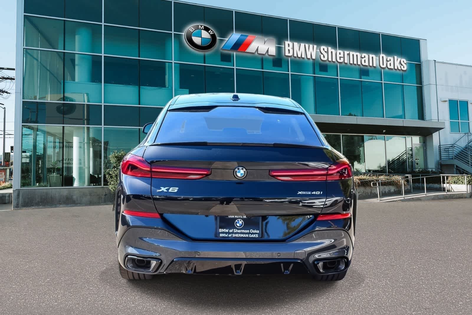 New 2026 Black Sapphire Metallic BMW xDrive40i image 5