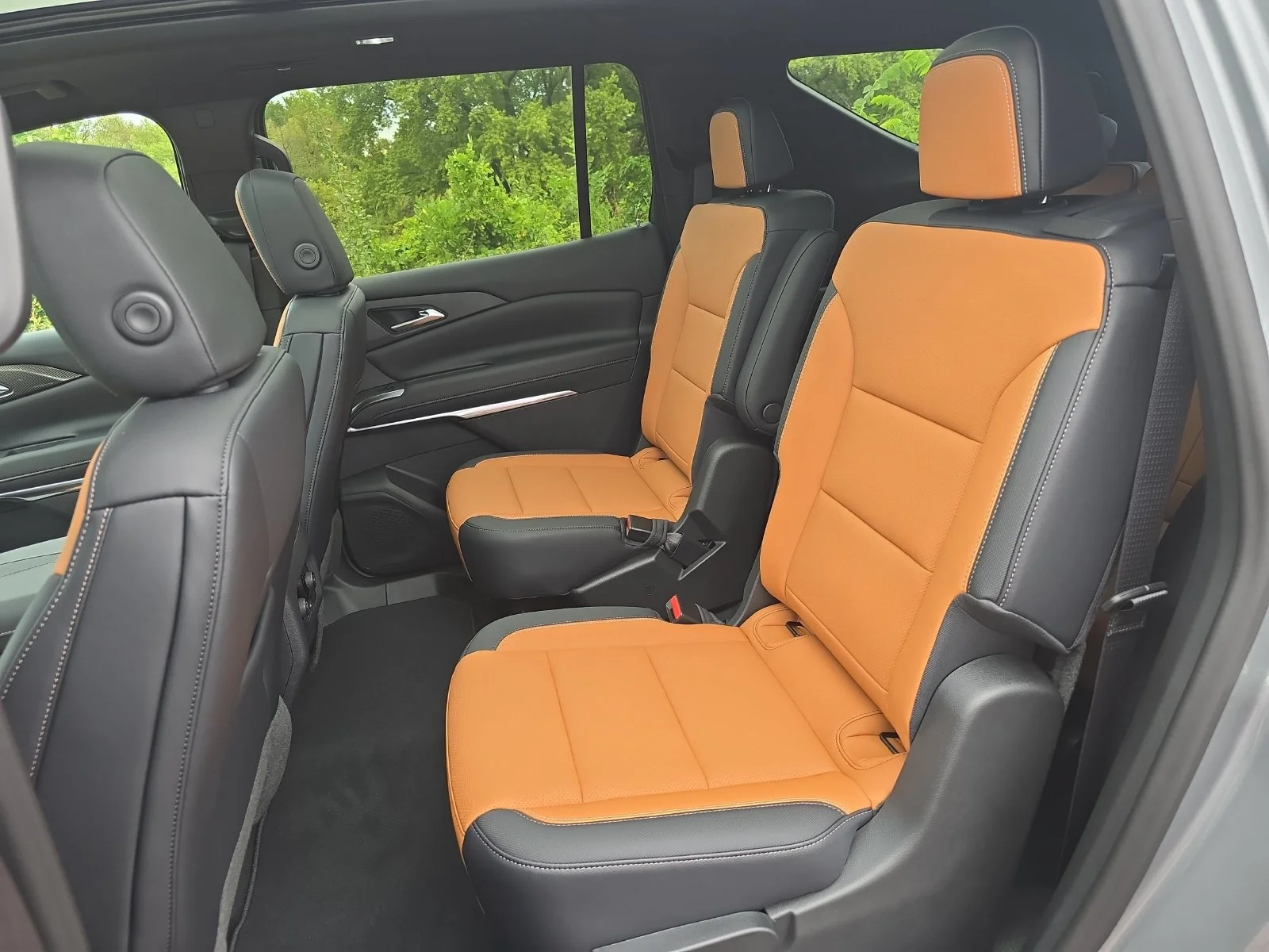 2027 Chevrolet Traverse Z71 - Photo 9