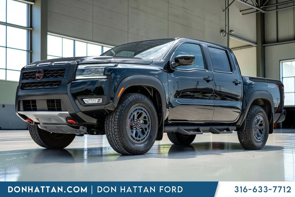 2025 Nissan Frontier PRO-4X Crew Cab 4X4's photo