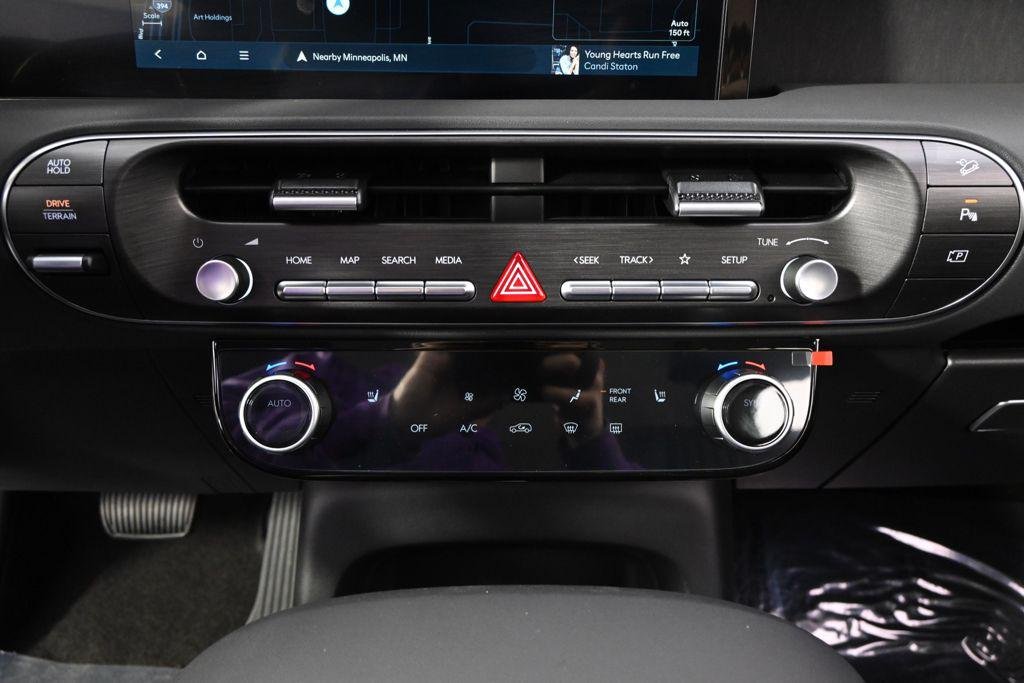 New 2026 White Pearl Hyundai SEL AWD image 30