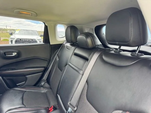 Used 2018 White Jeep Trailhawk 4x4 image 17