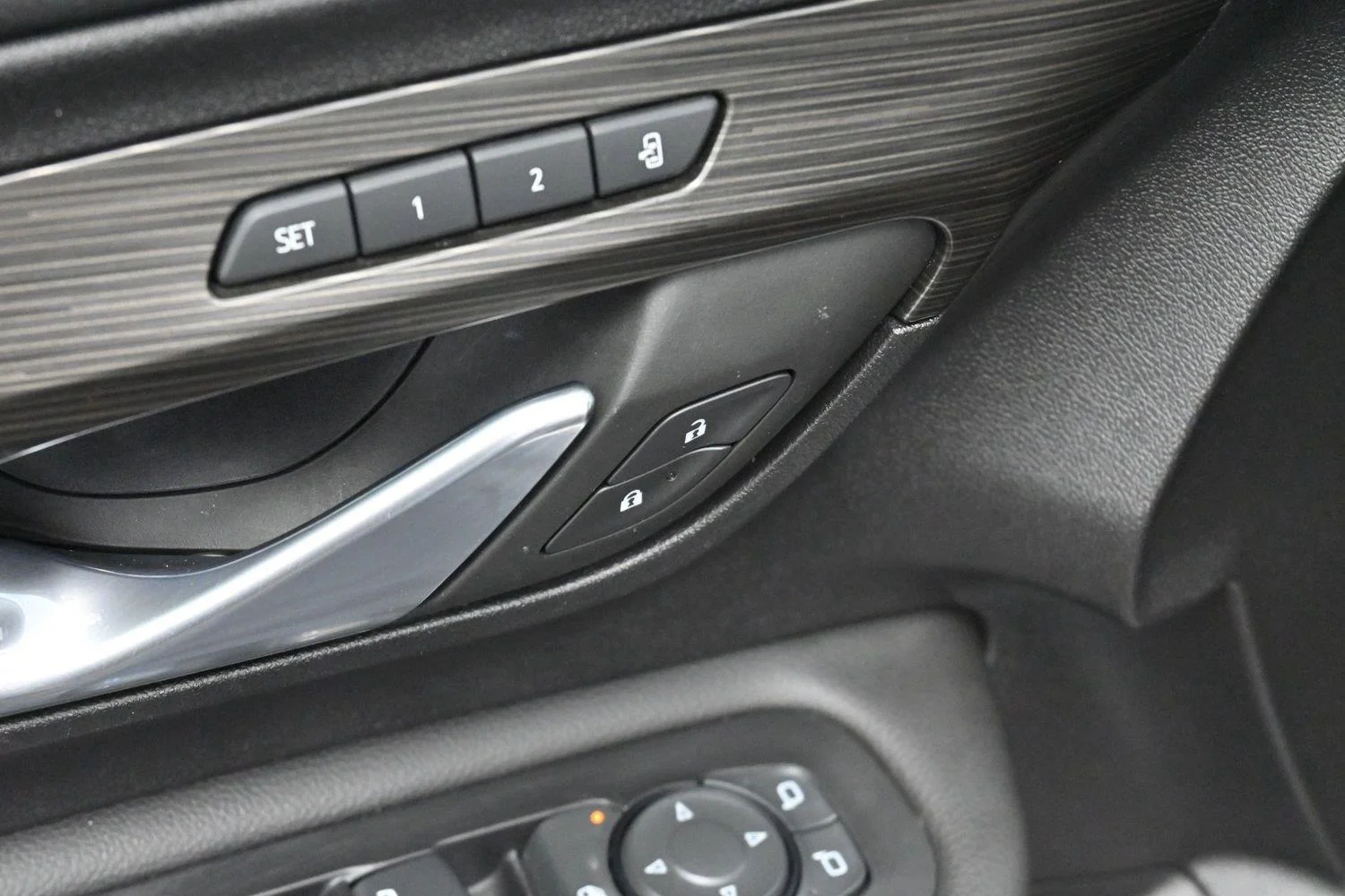 Used 2022 QUICKSILVER METALLIC GMC SLT image 11