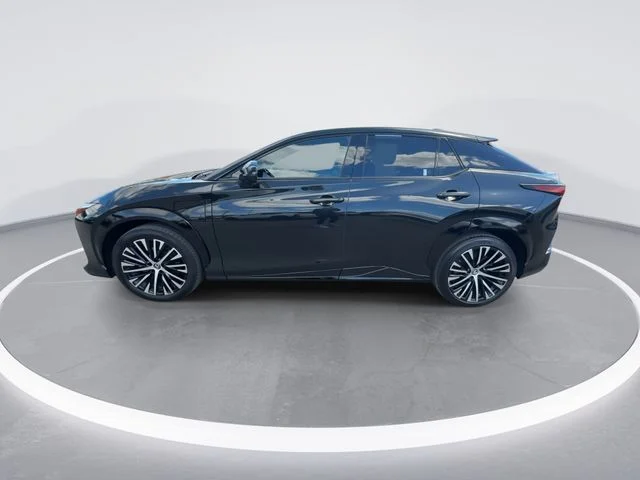 Used 2024 Black Lexus 450e Luxury image 5