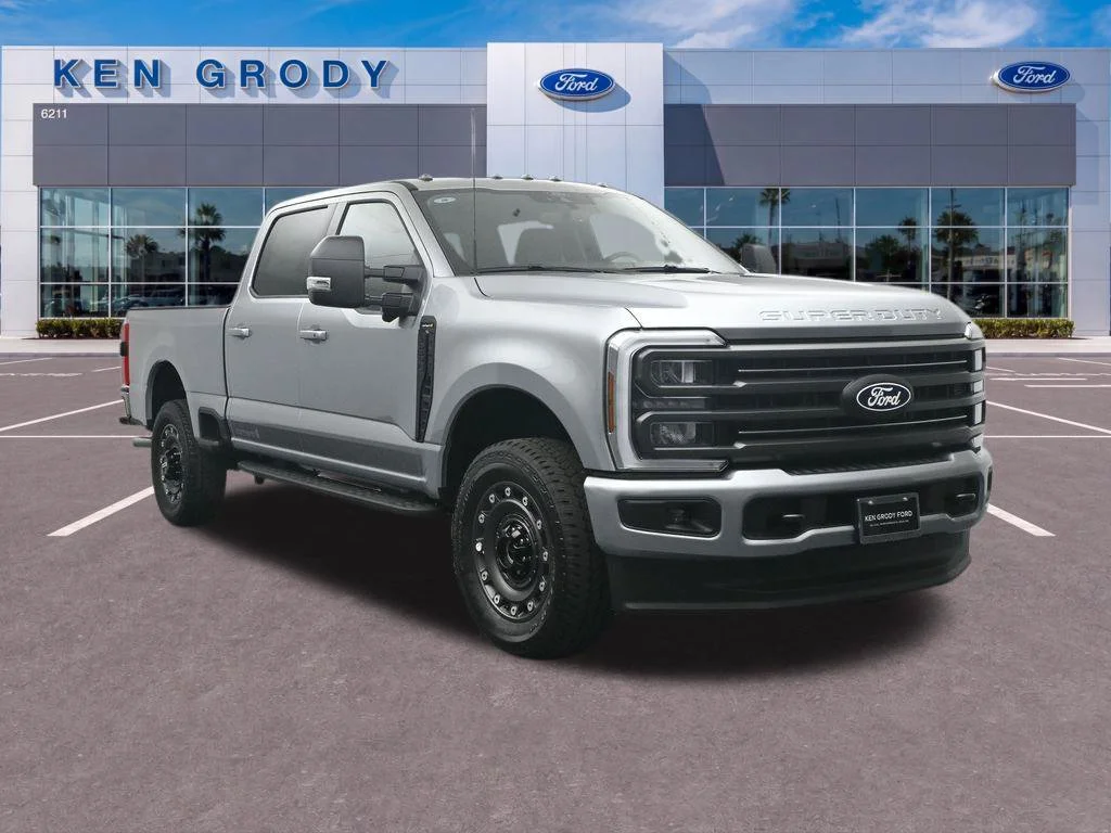 New 2027 Iconic Silver Metallic Ford XLT image 1