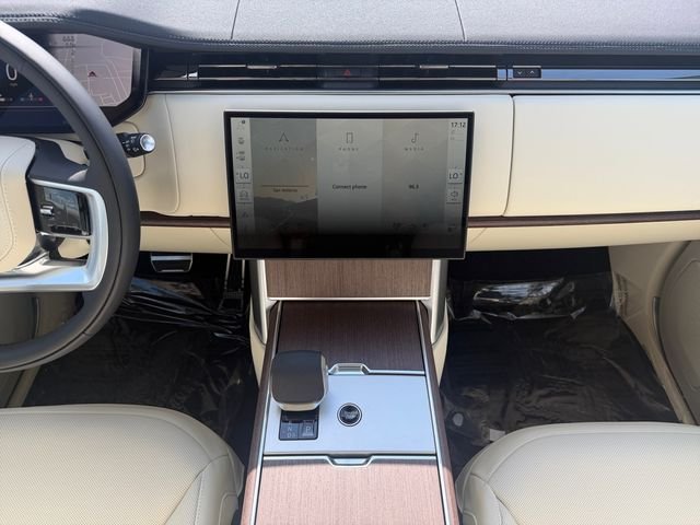New 2026 Fuji White Land Rover SE image 15