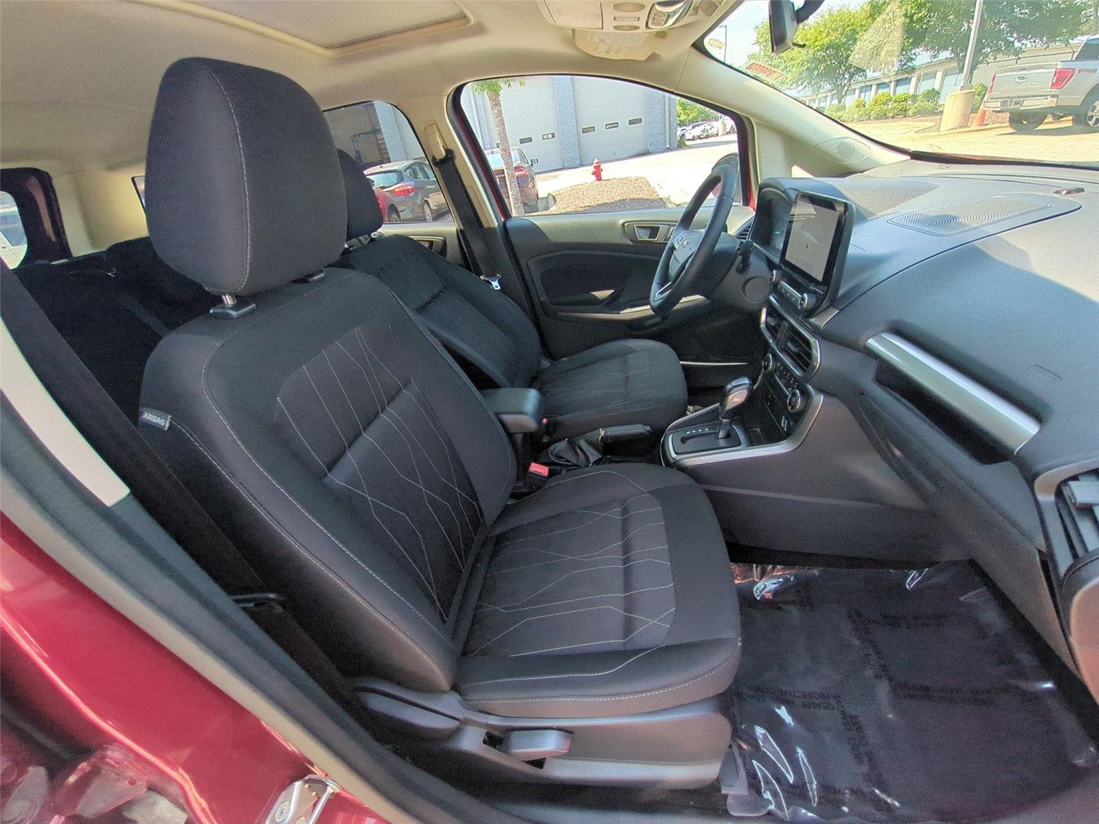 Used 2020 Ruby Red Metallic Tinted Clearcoat Ford SE image 38