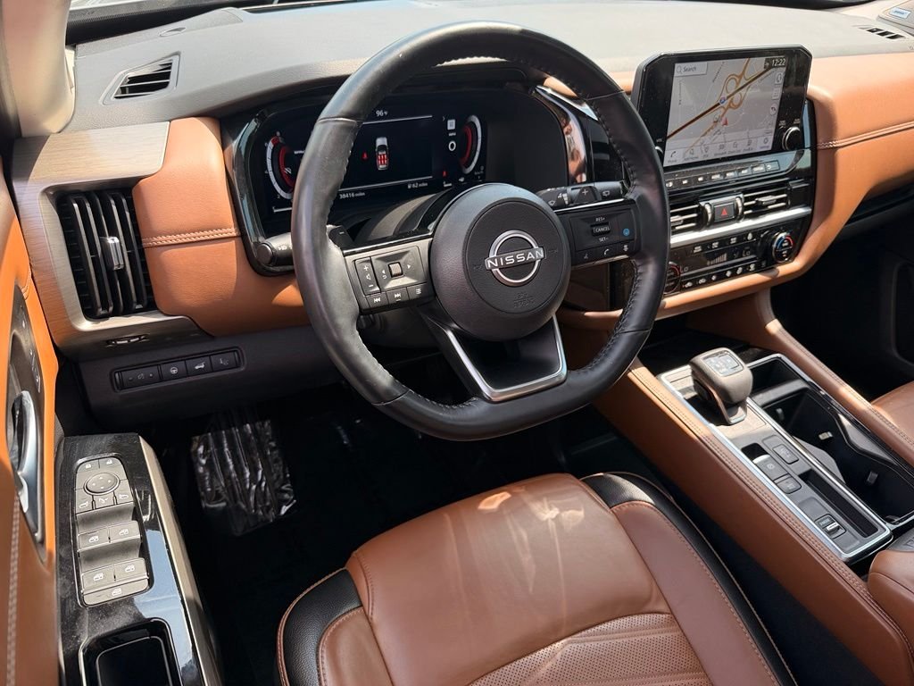 Used 2024 Gray Nissan Platinum image 25