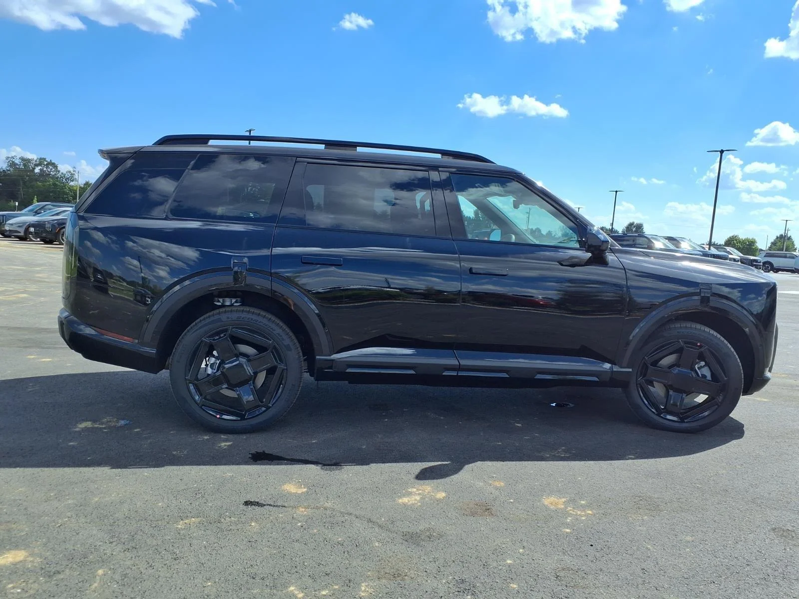 New 2027 Ebony Black KIA X-LINE SX AWD image 23