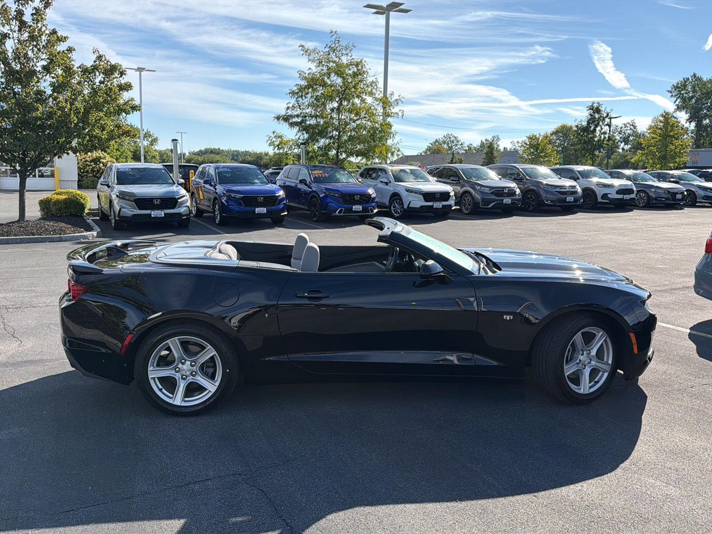 Used 2023 Black Chevrolet 1LT image 9
