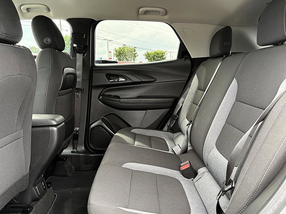 Used 2023 Sterling Gray Metallic Chevrolet LT image 10