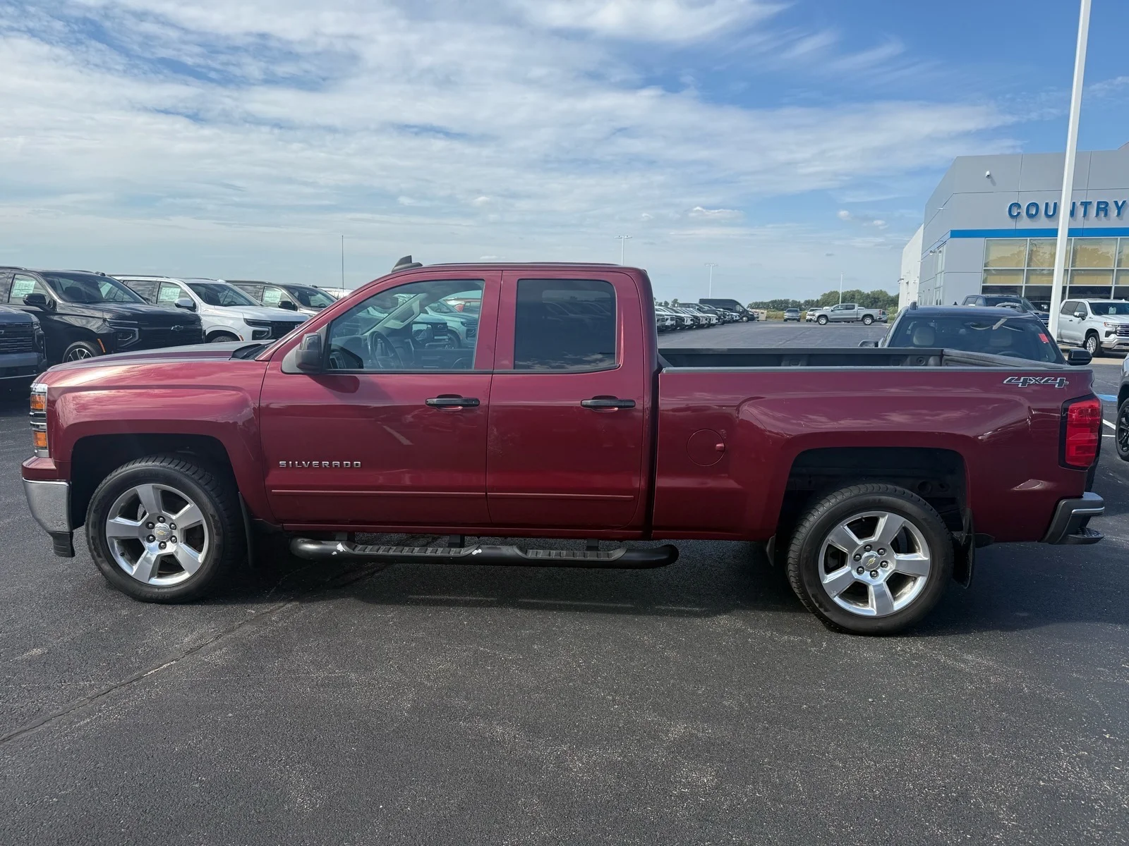 Used 2015 Chevrolet Silverado 1500 LT with VIN 1GCVKREC6FZ238494 for sale in Herscher, IL