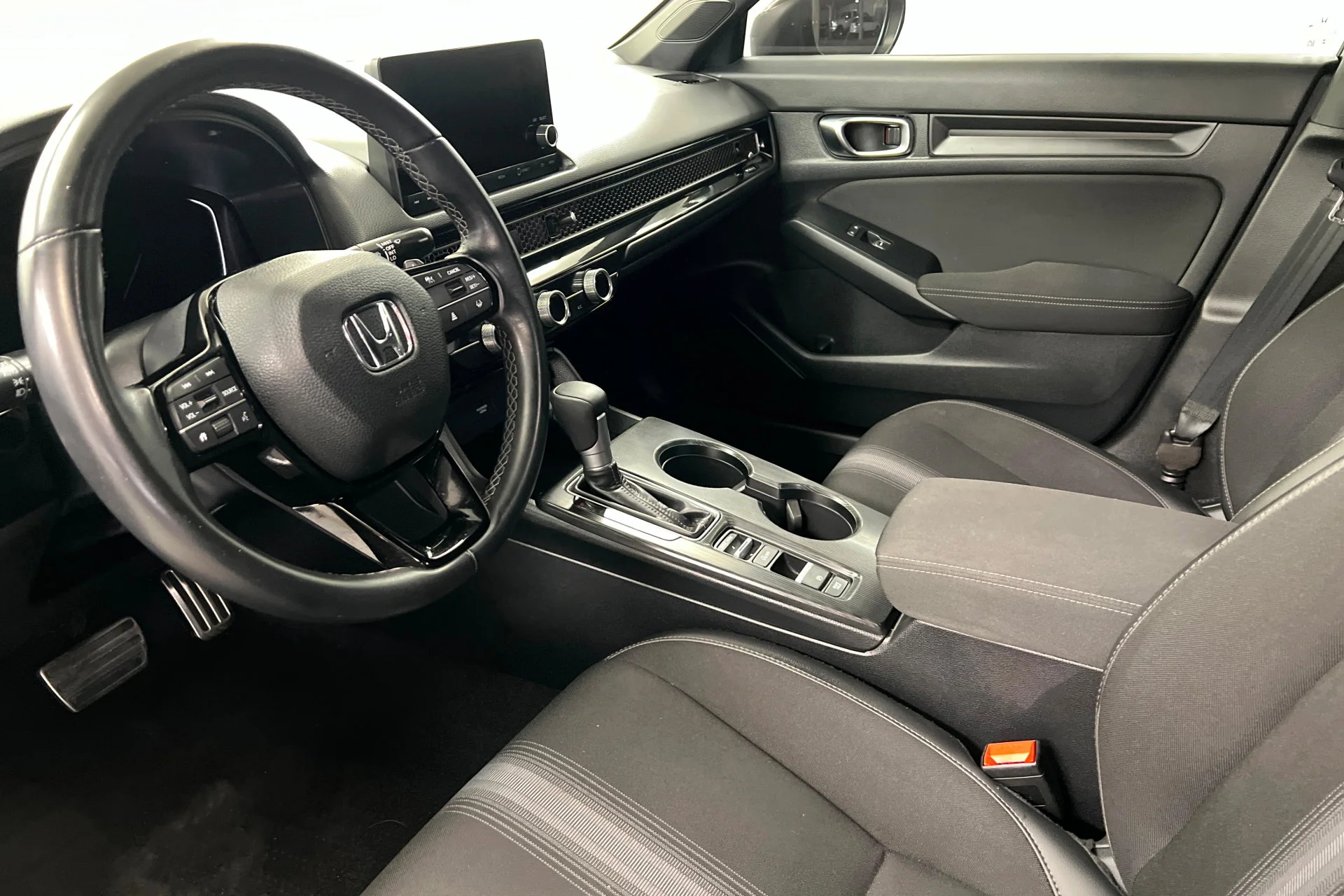 2024 Honda Civic Sport - Photo 15