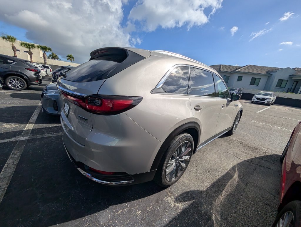 New 2026 Platinum Quartz Metallic Mazda 3.3 Turbo Premium Plus AWD image 13