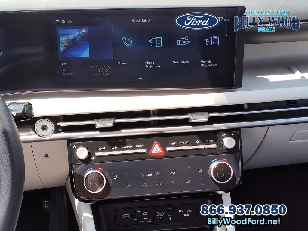 Used 2025 White Pearl Hyundai SEL image 19