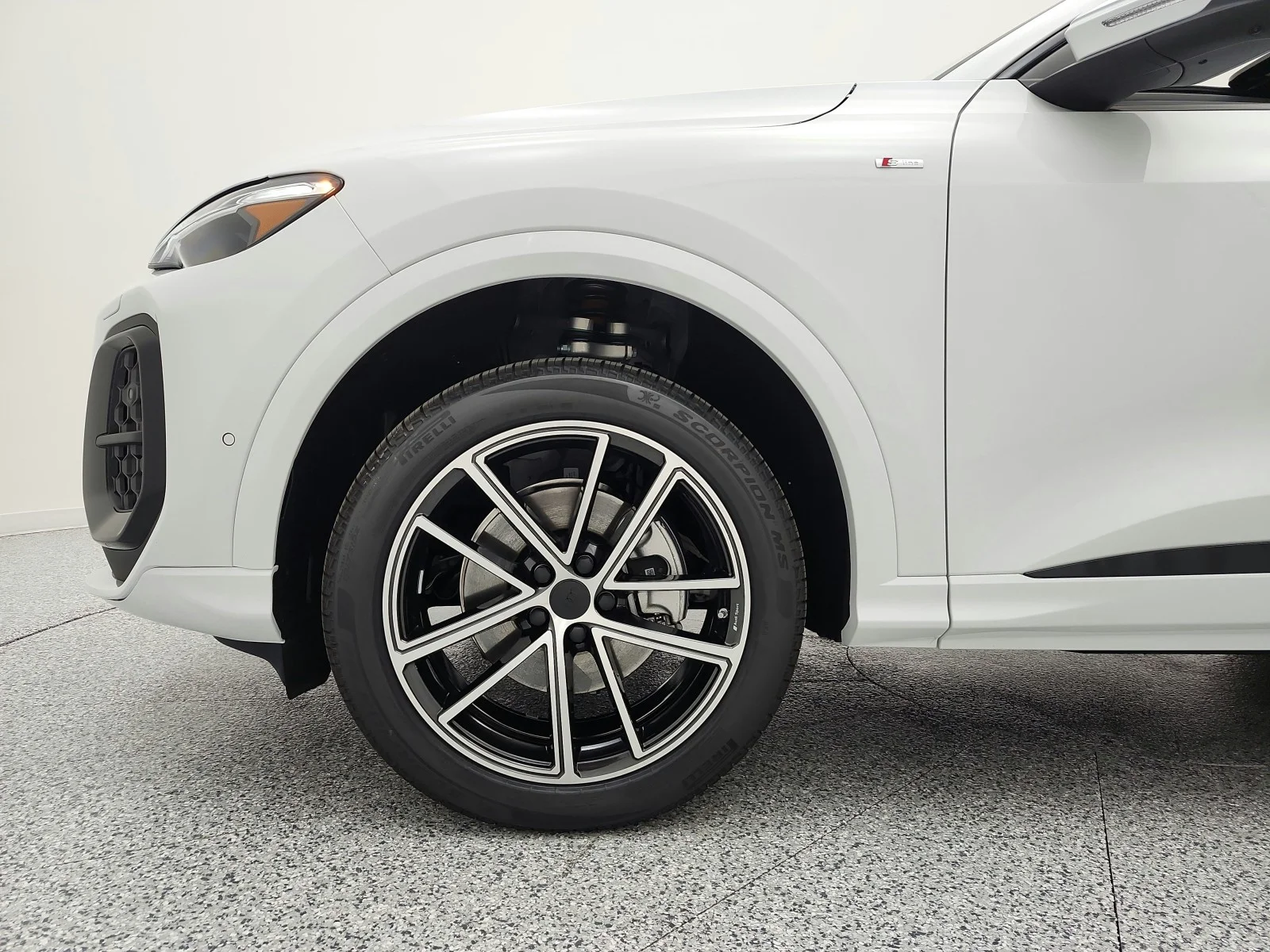 New 2026 Glacier White Metallic Audi Premium Plus 2.0 TFSI quattro image 13