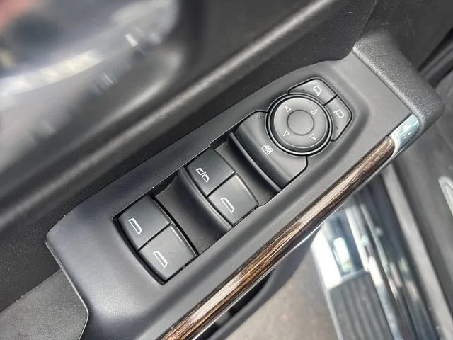Used 2019 ONYX BLACK GMC SLE image 12