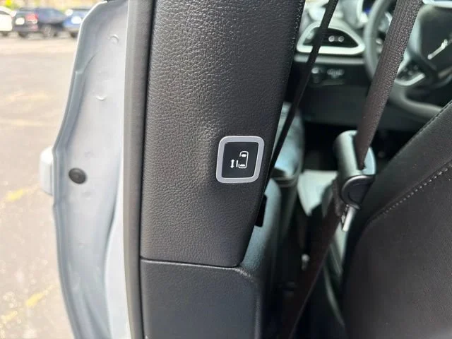 Used 2026 Silver Chrysler Select image 26