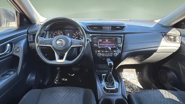Used 2018 Silver Nissan SV image 10