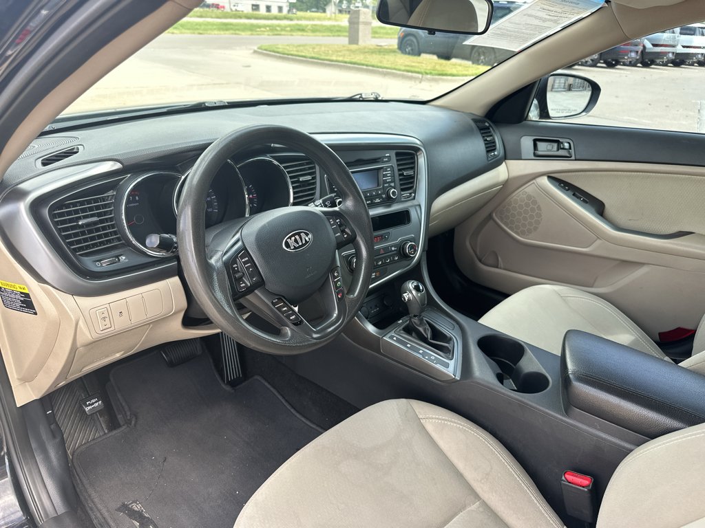 Used 2013 Ebony Black Kia LX image 2