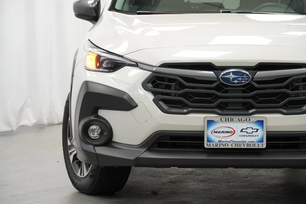 Used 2024 Crystal White Pea Subaru Premium image 31