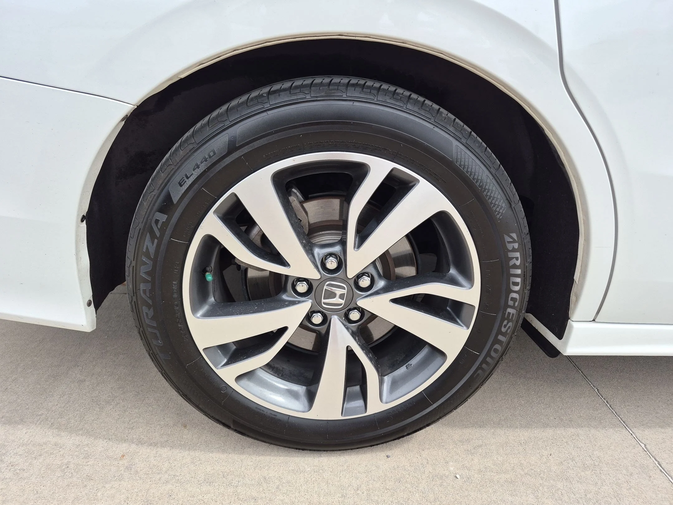 Used 2023 Platinum White Pearl Honda Touring image 13
