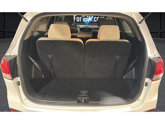 Used 2016 Snow White Pearl Kia LX image 27
