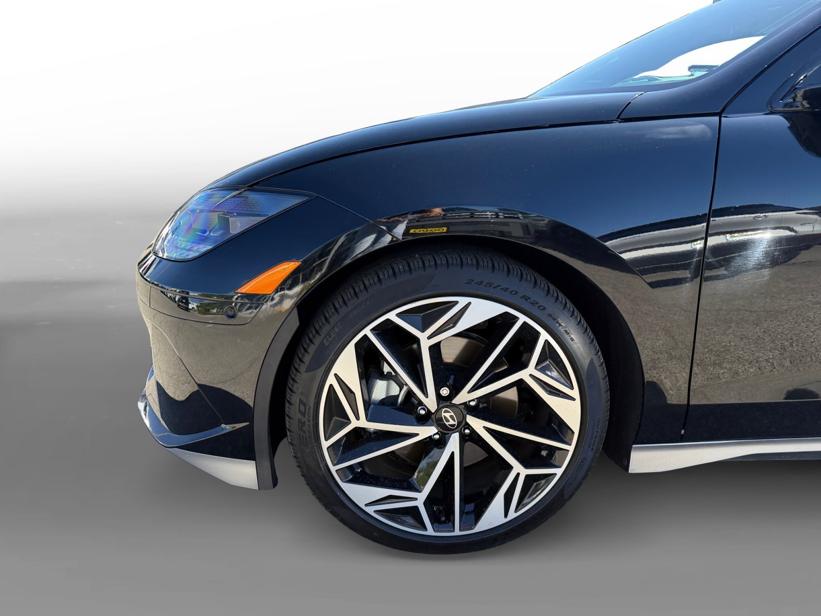 Used 2023 Onyx Black Hyundai Limited image 9