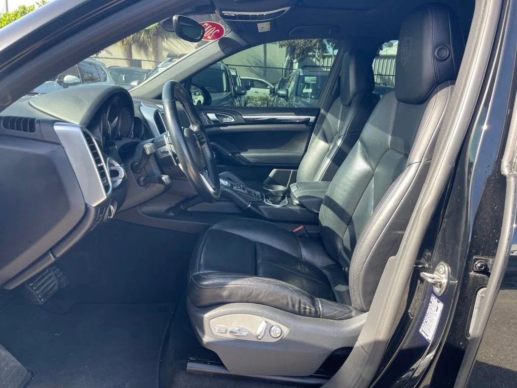 Used 2017 Black Porsche Platinum Edition image 5