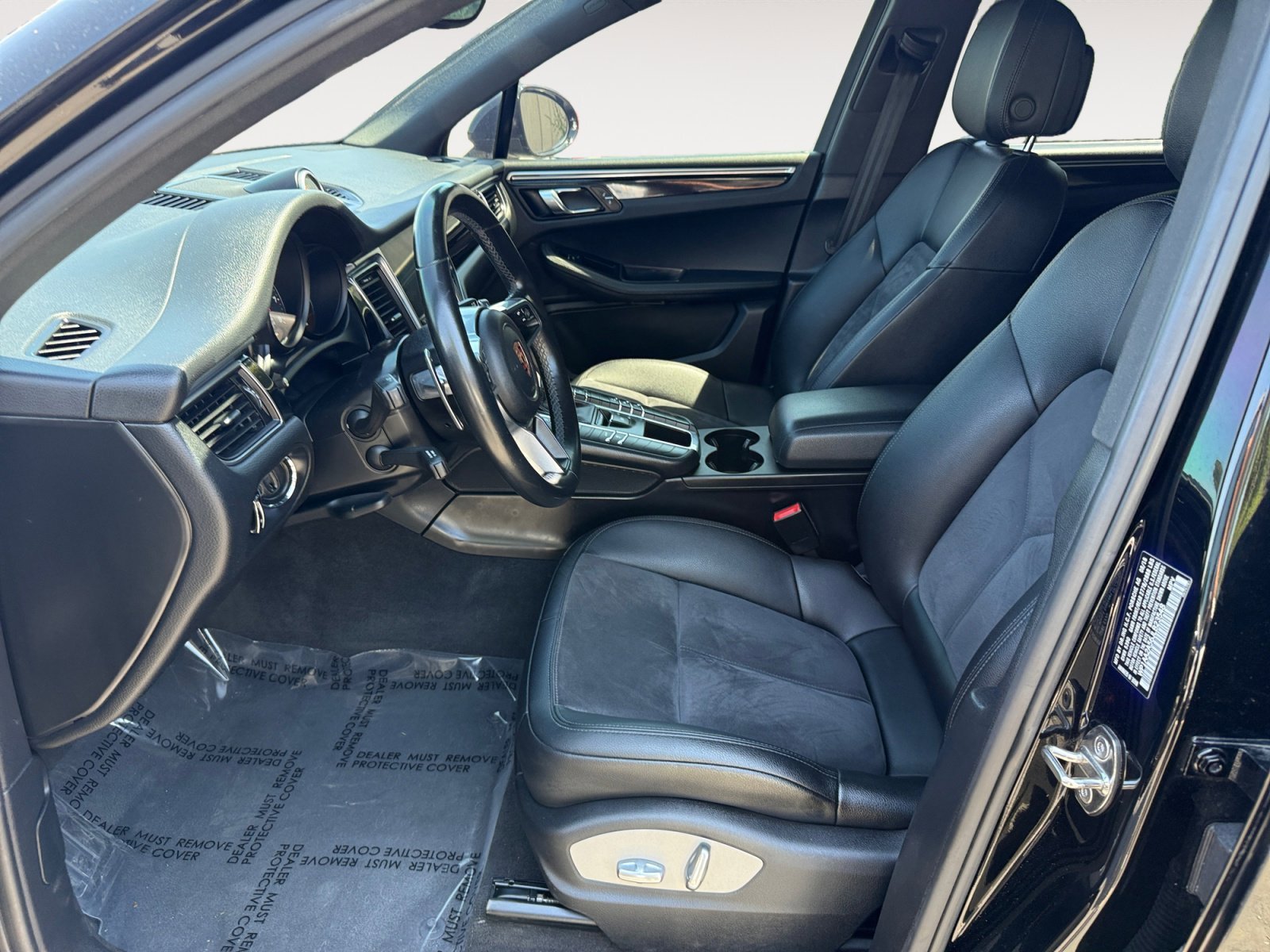 Used 2018 Black Porsche Base image 10