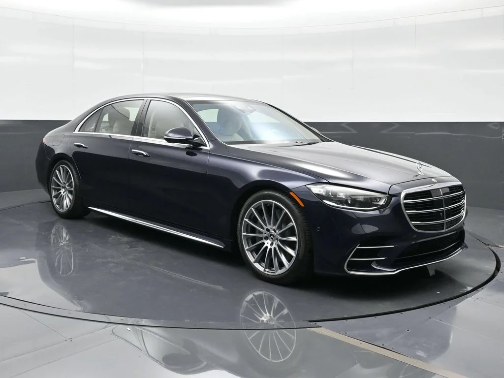 Used 2025 Blue Mercedes-Benz S 580 image 13