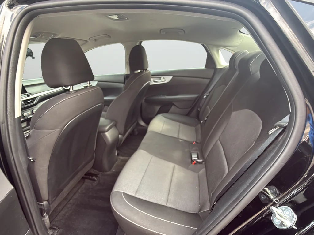 Used 2024 Black Kia LXS image 27