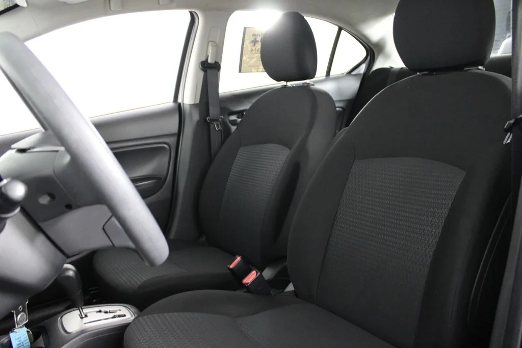 Used 2024  Mitsubishi ES image 18