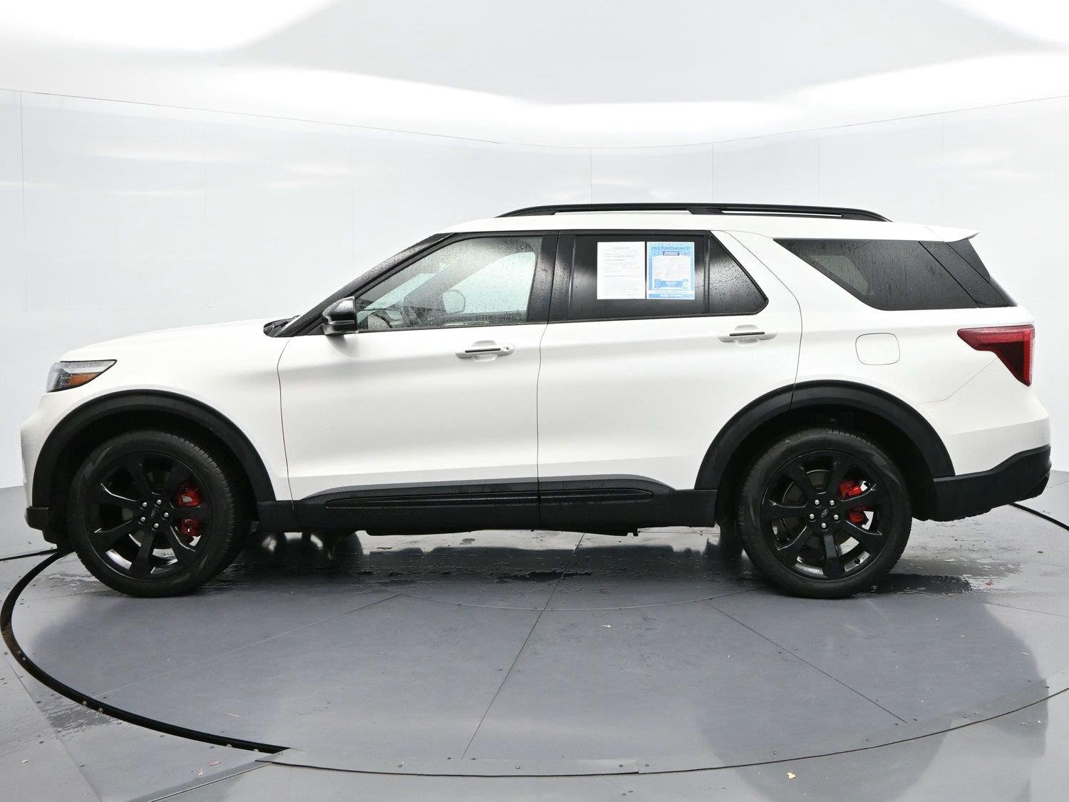 Used 2022 Star White Metallic Tri-Coat Ford ST image 4