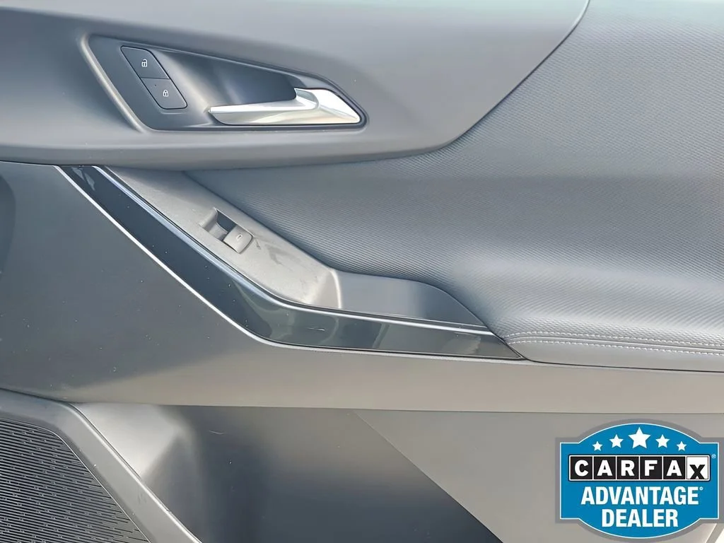Used 2025 Cacti Green Chevrolet LT image 34