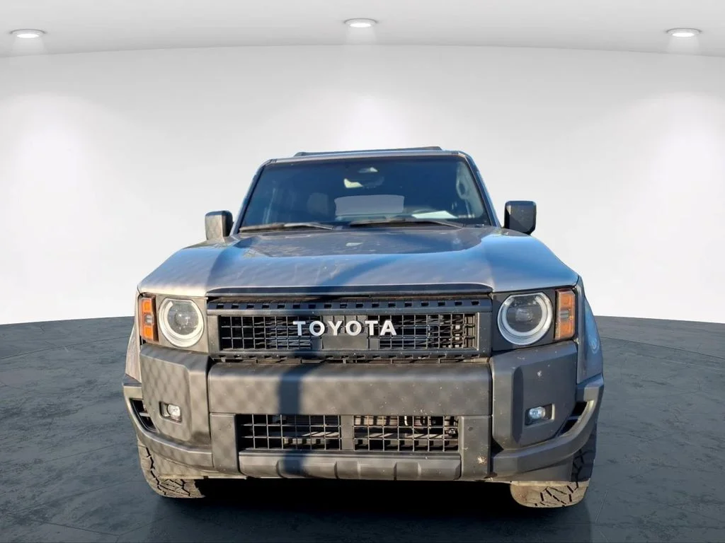 Used 2025 Gray Toyota 1958 image 7