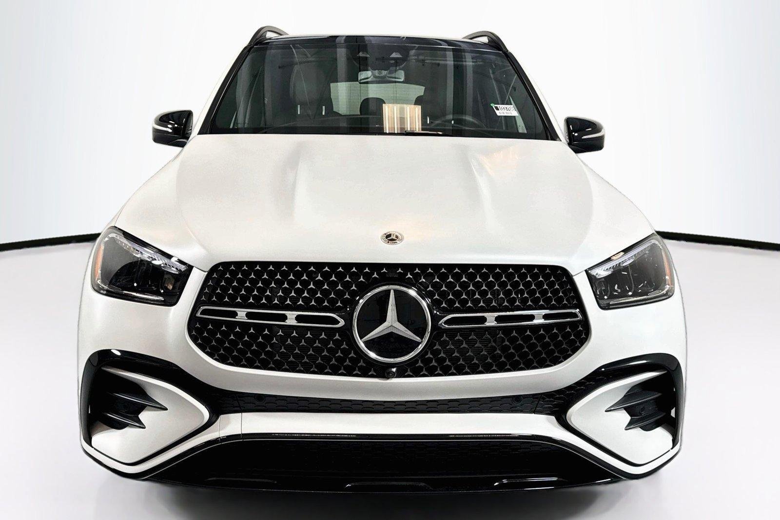 New 2026 Manufaktur Moonlight White Magno Mercedes-Benz GLE 450 image 2